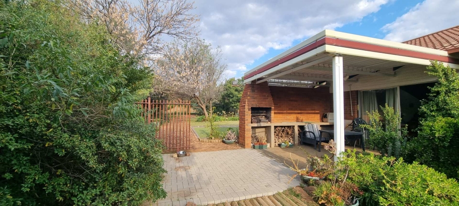3 Bedroom Property for Sale in Langenhovenpark Free State